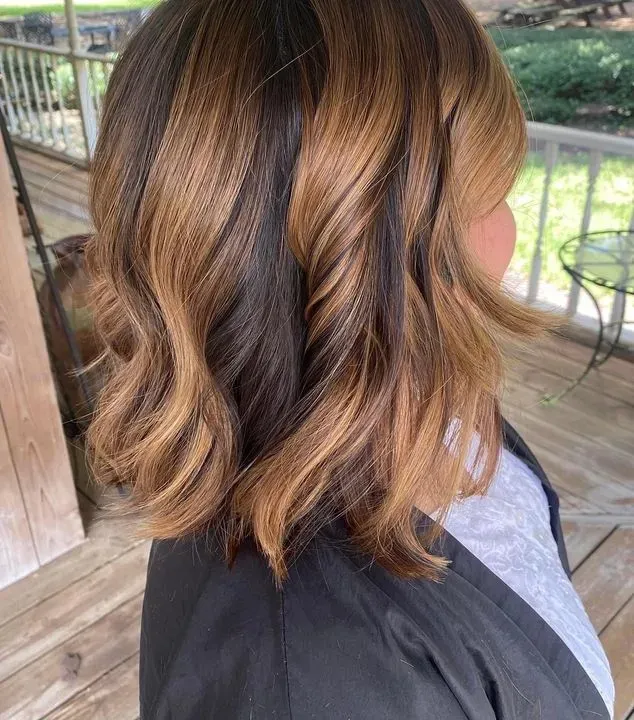 https://cdn.salonspotlight.com/photos/JlShlEnzRYOFbLTnhHg8/bb6e3024-6cb8-4627-b46c-e755856d86c6_720x720