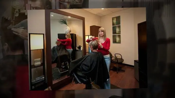 https://cdn.salonspotlight.com/photos/JoHBXUk6Dx0xKdLjTfna/035afb47-c4b3-4f8d-b6dd-c42722992008_720x720