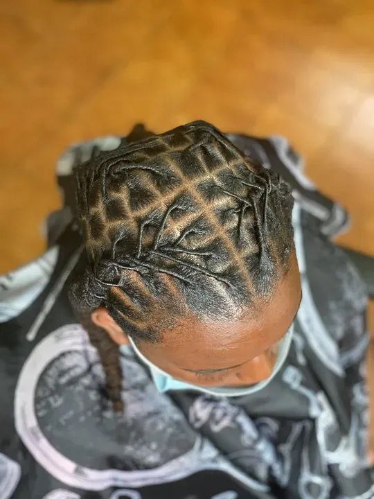 https://cdn.salonspotlight.com/photos/JocUPbQzne0TRAqhXWCm/53b93bf8-eeae-4d1d-98ff-b2a7c2a6bad8_720x720
