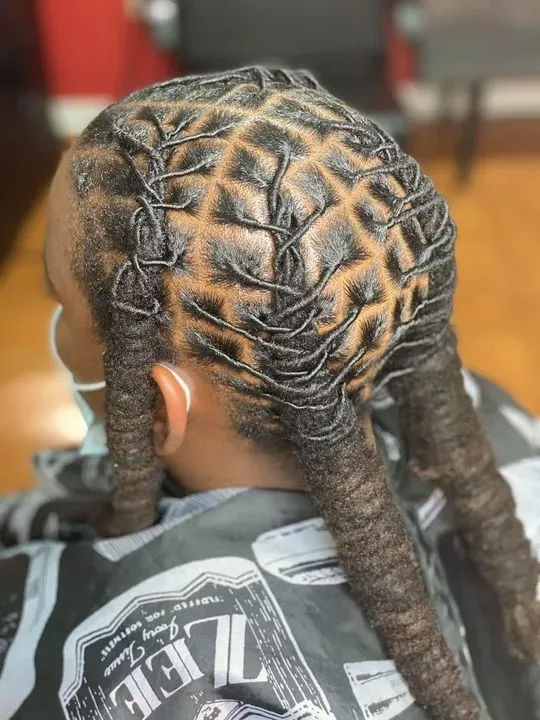 https://cdn.salonspotlight.com/photos/JocUPbQzne0TRAqhXWCm/5fe7d195-acf7-4080-b361-bd999ff56f80_720x720