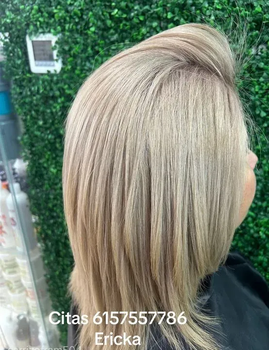 https://cdn.salonspotlight.com/photos/Jsp0EvEbV2gseGOgRuTa/2985a448-12de-478b-a53f-cdcc873f41e6_720x720