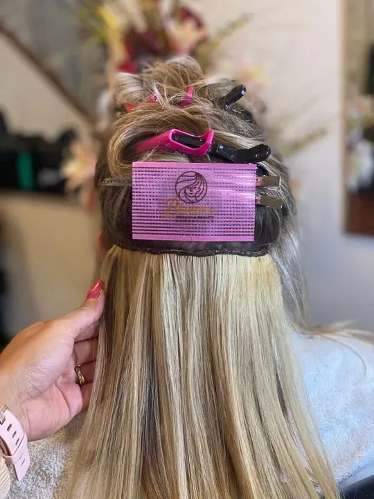 https://cdn.salonspotlight.com/photos/Jtoid9aL3YzaSOAsmi6z/282945f6-71aa-4c81-b088-c3f1293b968c_720x720