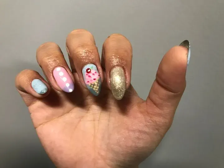 https://cdn.salonspotlight.com/photos/K1lF37n7QSIFA1EO3FCo/7f79e8d9-2233-4de0-ad43-0f1f150659a2_720x720