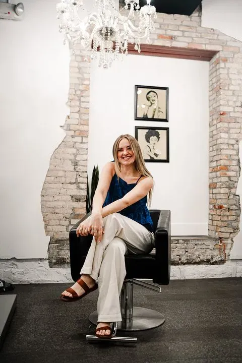 https://cdn.salonspotlight.com/photos/KF03hAXPfiEuo9kS566X/9b73afef-1aa7-4cf2-93a8-d95e42a299db_720x720