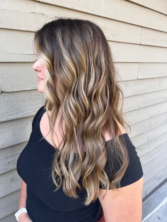 https://cdn.salonspotlight.com/photos/KGdlfle3asqKX7iNiNBs/89b8ddfd-bdcf-4ec9-85bd-7e986d5a2950_720x720