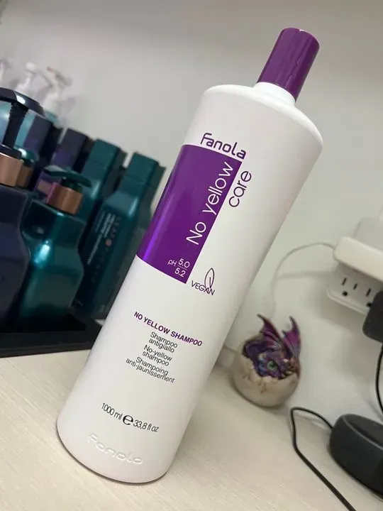 https://cdn.salonspotlight.com/photos/KGdlfle3asqKX7iNiNBs/dc8d5b88-96b7-40a7-b882-648e03ff9f52_720x720