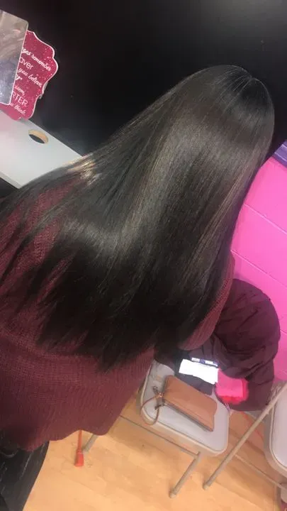 https://cdn.salonspotlight.com/photos/KKfKVQS0qdwePlE3RIQg/cb5723dc-14f5-49e4-9dbb-53b03dd726f8_720x720