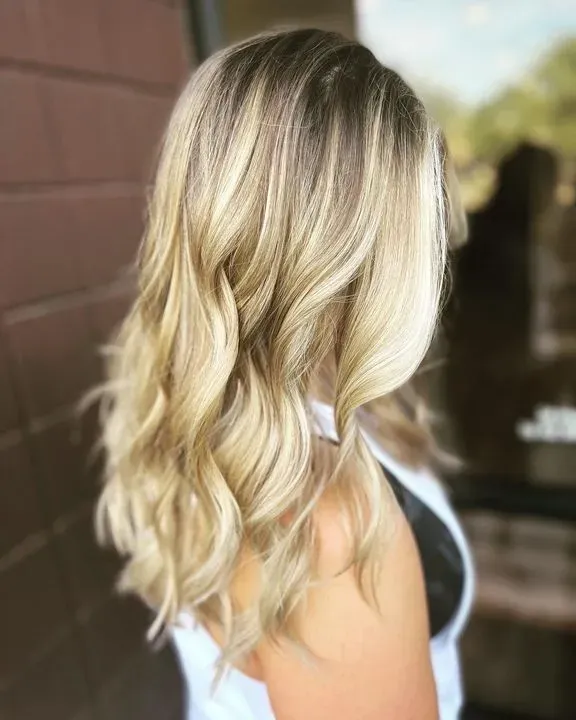 https://cdn.salonspotlight.com/photos/KLxv99SleHwrS9cadCNm/18cfadca-81ce-4de6-af7d-7ce9a6cc9cba_720x720
