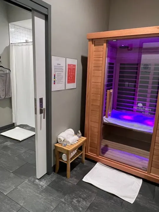 https://cdn.salonspotlight.com/photos/KOBS8GNbrcMDpRttB8k9/9fd7a8c5-05a0-4a91-b8cc-c77bd90cd282_720x720
