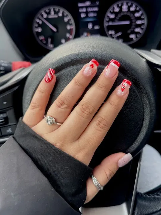 https://cdn.salonspotlight.com/photos/KPNvIdRXovwVxgDoCSjE/0c54e3ef-0ba3-4c5d-bdd7-b7105d786014_720x720