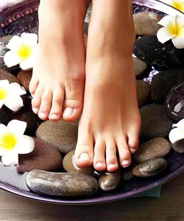 https://cdn.salonspotlight.com/photos/KPNvIdRXovwVxgDoCSjE/4b39f16f-71ef-4ebe-ab1f-15201e89c14c_720x720