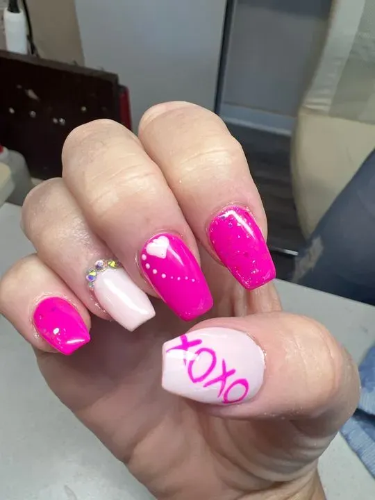 https://cdn.salonspotlight.com/photos/KPNvIdRXovwVxgDoCSjE/f285fda4-e461-4111-bae5-21115c3f1404_720x720