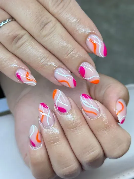 https://cdn.salonspotlight.com/photos/KSTIq9qHFsruUrUBSVrw/e9ec2428-862d-4bd9-b786-e791ff20b68d_720x720