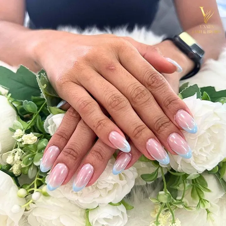 https://cdn.salonspotlight.com/photos/KTPQdK8EWS00BbPZtQWQ/6d74ac30-147b-4d25-85fc-2f611b883b73_720x720