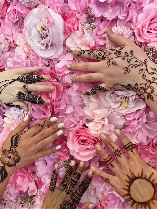 https://cdn.salonspotlight.com/photos/KTPQdK8EWS00BbPZtQWQ/d98bd78a-6ddc-4788-8342-f263ff287a58_720x720