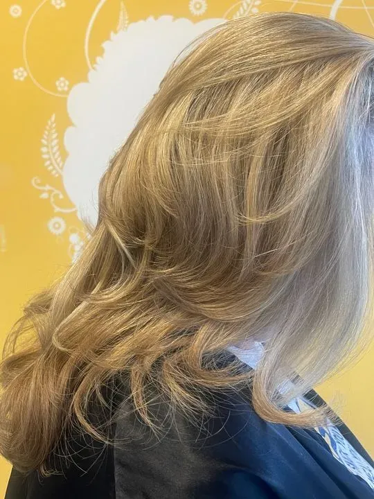 https://cdn.salonspotlight.com/photos/KWw86ePcsdCWtABAXjAU/cddb679d-a843-4589-a184-e4dcd877dbb5_720x720