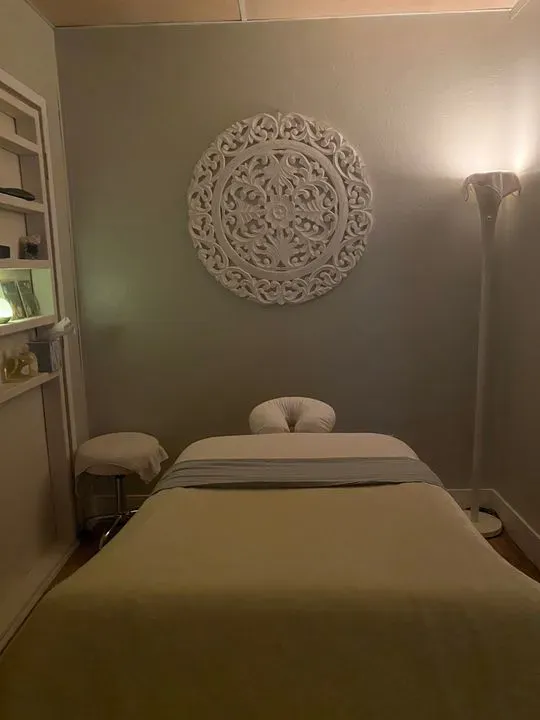 https://cdn.salonspotlight.com/photos/Kagc0unmE3UHhZd3XpDD/1881d425-5b04-445c-becd-88dd5148e853_720x720
