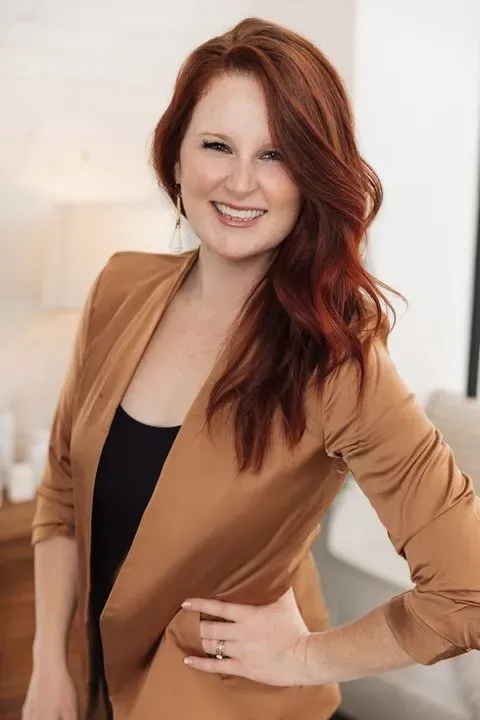 https://cdn.salonspotlight.com/photos/KgQx0IsXPiXaMY2ZSEjO/ec48ab0c-10d6-4665-b6b3-6f148c3a12bb_720x720