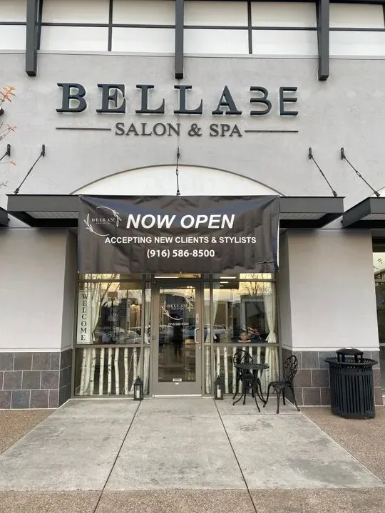 https://cdn.salonspotlight.com/photos/Ki7V3PxzdvFt71k1kY3Q/fa5d6095-8b3d-49da-ba47-cebead7752f9_720x720