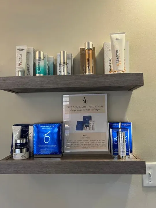 https://cdn.salonspotlight.com/photos/KiRGoeBAjCgtgZeidOWT/6bc34670-3b8d-4987-a4e2-d3df84285965_720x720
