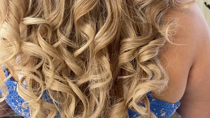 https://cdn.salonspotlight.com/photos/KlVNodOnsfMnAopdvFja/4c0231c7-d536-4df6-867c-a890163f0dbc_720x720