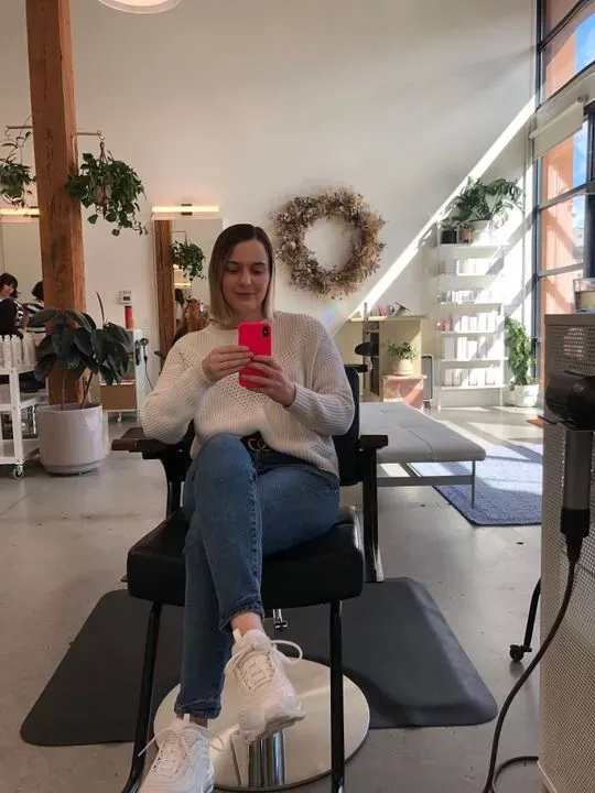 https://cdn.salonspotlight.com/photos/KoJEHpsZn74Qyi8JG2xk/42975a58-1b2b-4099-a9a7-963cb0e72da1_720x720
