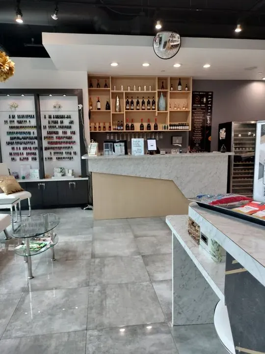 https://cdn.salonspotlight.com/photos/KrEbFTF5AYiPkO7H1Zi6/33afac9e-3bcc-4334-80fd-f64b00fbf487_720x720