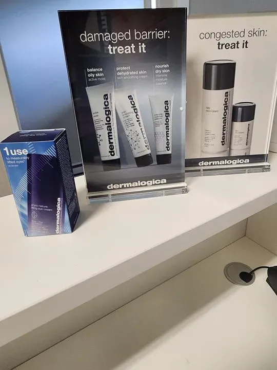 https://cdn.salonspotlight.com/photos/Ktc8oT5PmdA2NdFE7wBT/1e70c8bf-4023-4bae-baee-cfef1d34ead5_720x720