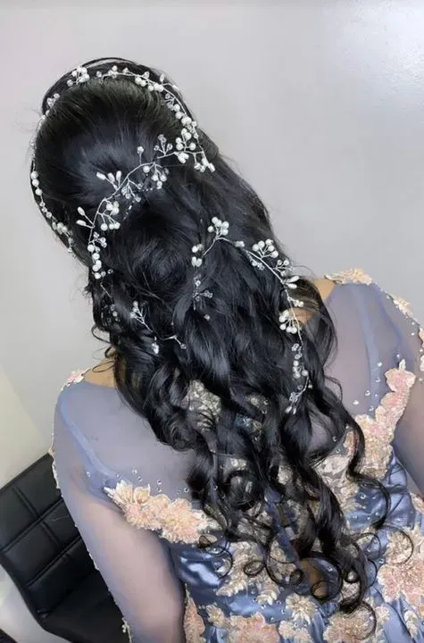 https://cdn.salonspotlight.com/photos/Kw1P2p3ujzo62eJ4WZpL/d3a8457a-0dcc-4c26-bc91-9d6fd8bfab3e_720x720