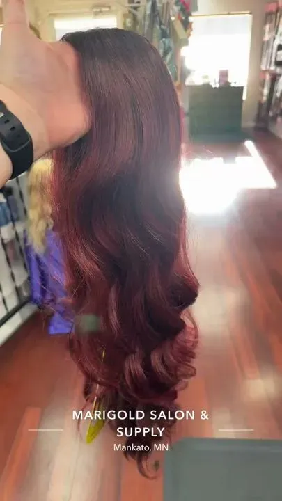 https://cdn.salonspotlight.com/photos/L1UT2Ij60kvl16lgl2A4/94585421-d885-4f0d-91c2-361c77ad1e9c_720x720