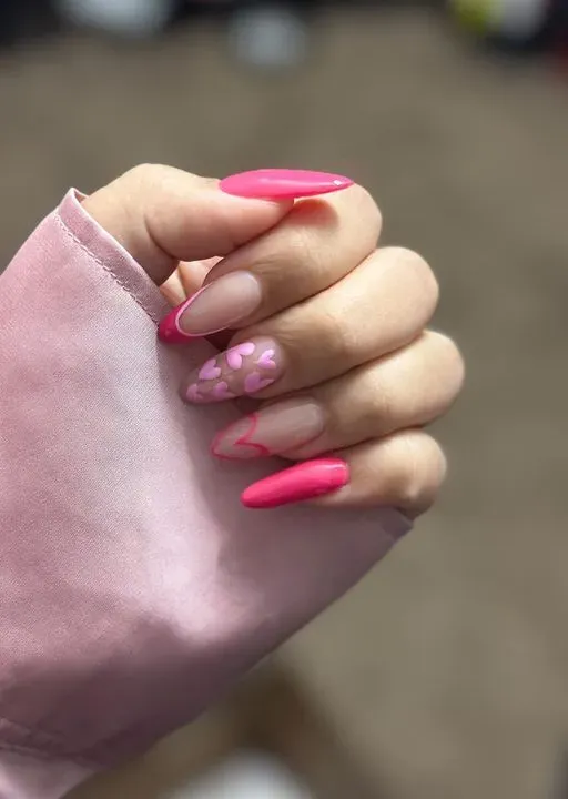 https://cdn.salonspotlight.com/photos/L4qJsYT2J897u4ItssHY/8fc90a97-0c05-4fbc-81cc-aeaf6a8d33aa_720x720