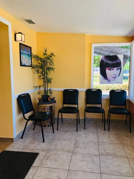 https://cdn.salonspotlight.com/photos/L5LSyvfPEM7yYIDqdnju/9ec7f184-fea4-4a78-9b4a-70f059a9b3e0_720x720