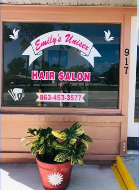 https://cdn.salonspotlight.com/photos/L5LSyvfPEM7yYIDqdnju/c611c887-b845-430e-9dbc-bd164b9622e0_720x720