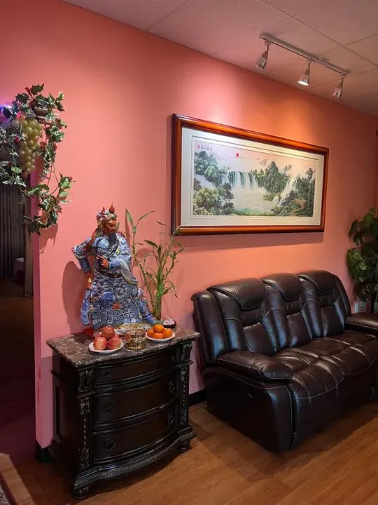 https://cdn.salonspotlight.com/photos/L7NZpBWO54rkuF5n9MgV/9d0720d3-32b7-49c4-b3e6-eec0306bd0f9_720x720
