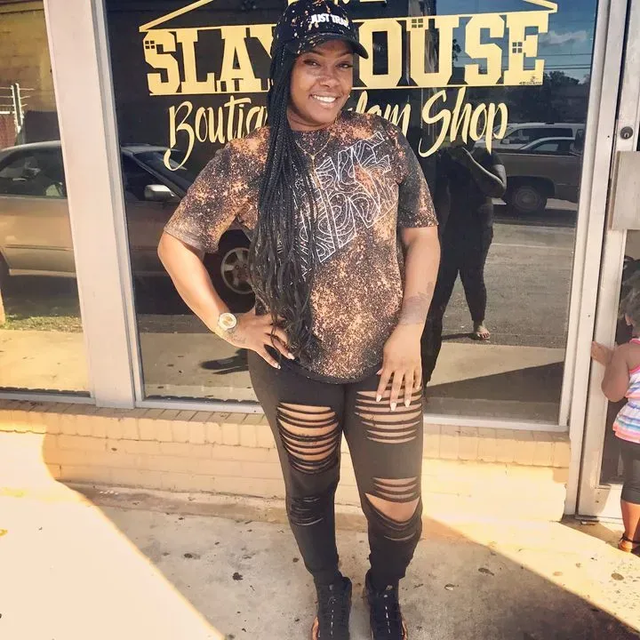 https://cdn.salonspotlight.com/photos/L7l8DvuFUpa4SBHOSvQ4/fd440a92-ea11-4c8c-a3d2-d84a074a07fa_720x720