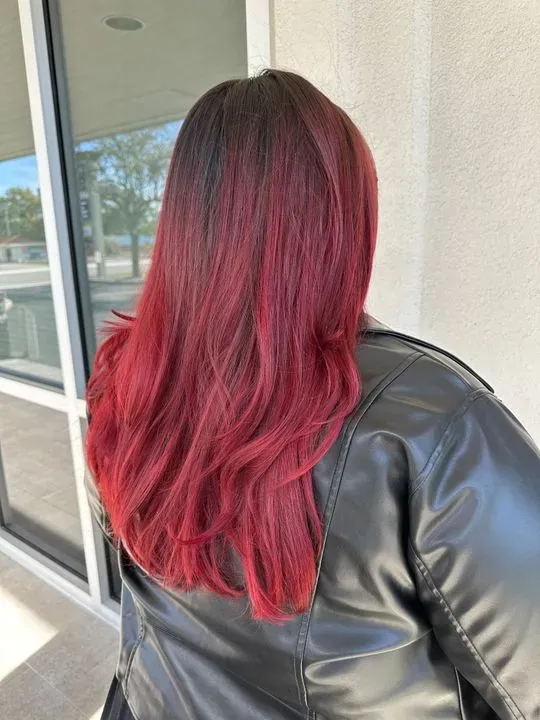 https://cdn.salonspotlight.com/photos/L8h9imqaPPQVvr6uV74Z/749f21c7-2b94-42e8-8290-776dd7fea3bf_720x720
