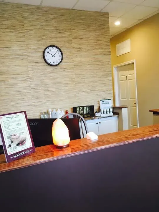 https://cdn.salonspotlight.com/photos/L974f8J4bB1yrpy02WoD/63ab0a2a-8d6e-402d-925f-97e2278f2bab_720x720