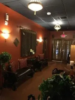 https://cdn.salonspotlight.com/photos/L9AGSGpmTPRGDZKGuy3z/3225e58e-c5f0-4e41-b29e-981427f755b3_720x720