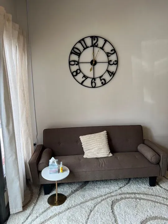 https://cdn.salonspotlight.com/photos/L9FxpO4lz64Vcfk6cqgf/b713ec32-bc5c-445a-90f9-abd8e4459404_720x720