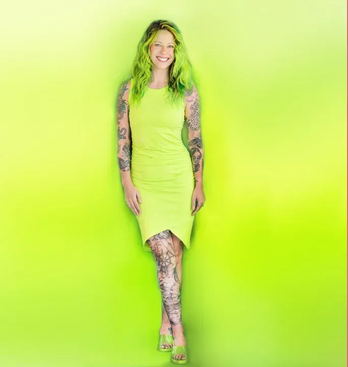 https://cdn.salonspotlight.com/photos/LAaD6AG4cEjfIUoARyZt/68e705c2-169c-401f-bf56-90da27fe8a5d_720x720