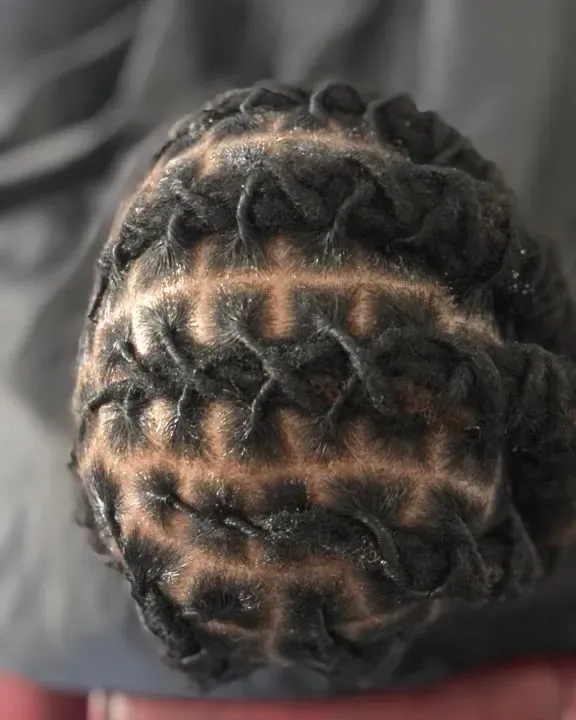 https://cdn.salonspotlight.com/photos/LEVzEJXhRmcW0KMihXbb/2d62d95b-7ddc-4a64-a1a2-af23c45ed945_720x720