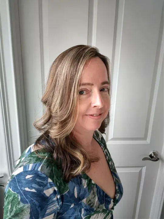 https://cdn.salonspotlight.com/photos/LFY0e8ZgHRQci4frhg4i/349a6271-7c37-47a6-90ef-6303c31676bf_720x720