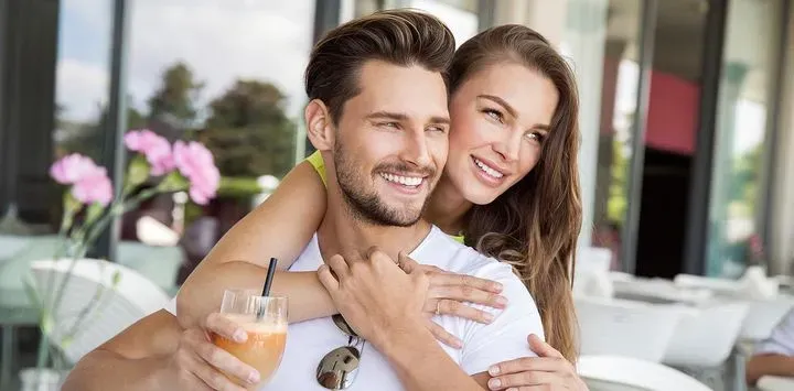 https://cdn.salonspotlight.com/photos/LGwfgJGAI6Obv6qan9ZD/09b47130-b158-4620-bfc5-fff20a49f40f_720x720