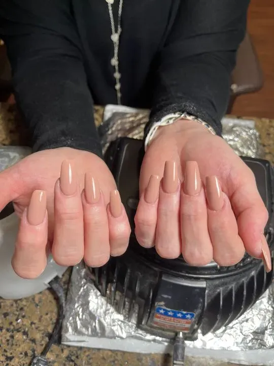 https://cdn.salonspotlight.com/photos/LOo57BUCnLdf0uJwYoZR/b9835b31-95bb-4213-b322-3dc8ea373918_720x720