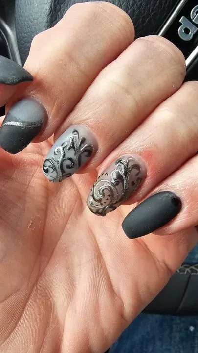 https://cdn.salonspotlight.com/photos/LQFj4JNgl0O4Ilesznwo/21c94f82-7da7-4ee1-9cb8-49f68e1fbda2_720x720