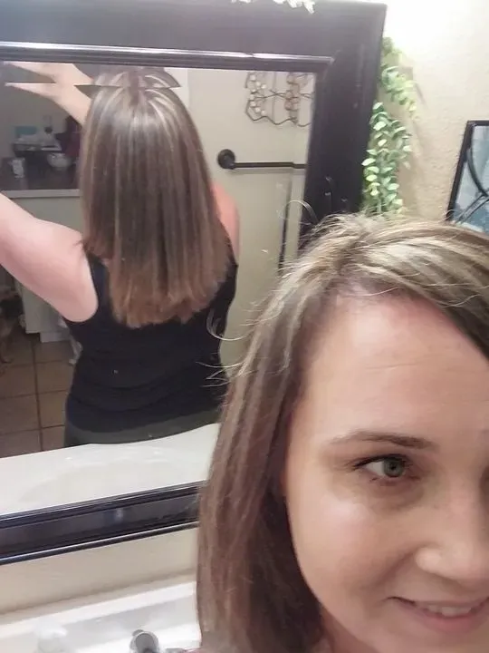 https://cdn.salonspotlight.com/photos/LdjfXZ3nrWsZtr004tsa/ce341ee2-9bad-4b2f-a29b-fd8c63fc71cb_720x720