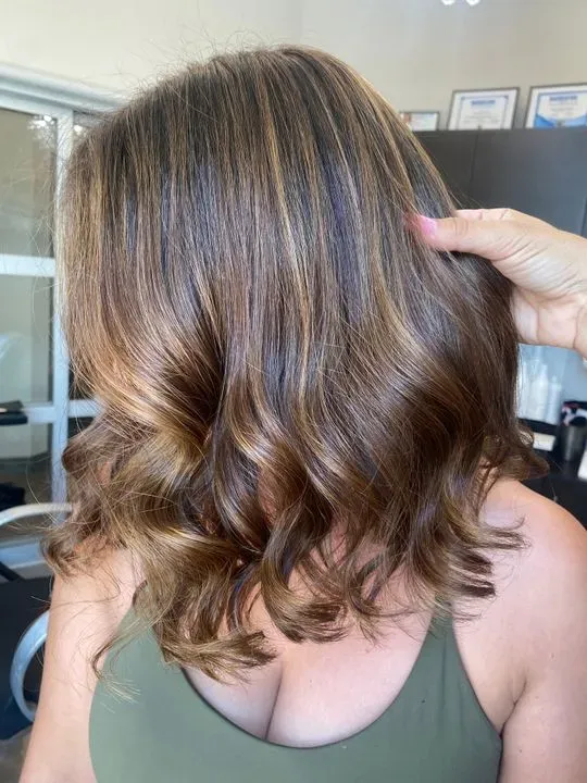 https://cdn.salonspotlight.com/photos/Lg1ZFNoXJ8HmwMaqOiEy/5e68d612-37c5-4c62-b75f-e9fb042ebf1d_720x720
