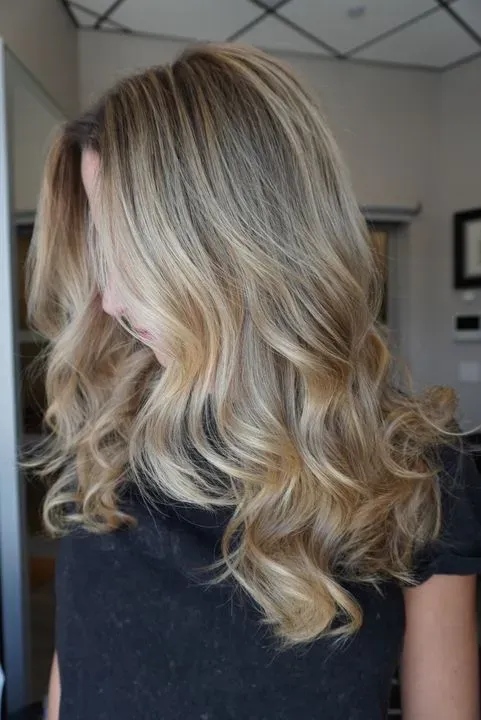 https://cdn.salonspotlight.com/photos/Lg1ZFNoXJ8HmwMaqOiEy/c878ccfe-19ff-4046-881d-83a65e46e3dd_720x720