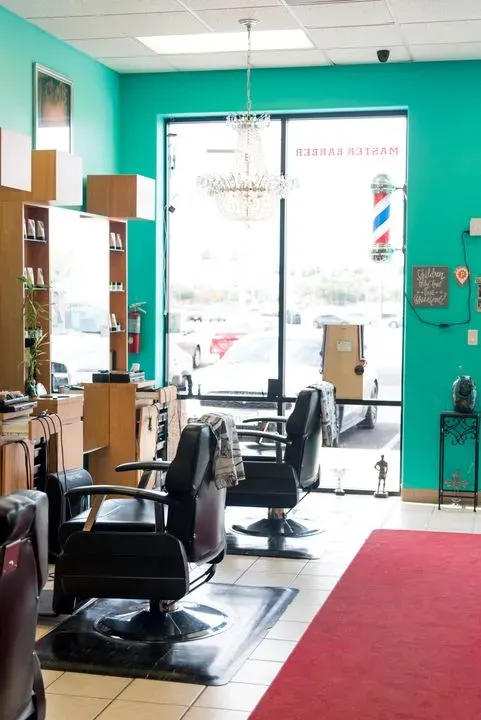 https://cdn.salonspotlight.com/photos/LlwsTFj1gKqd6sN7G96x/c24404b9-18dc-4eb4-905e-3d23de056c2a_720x720