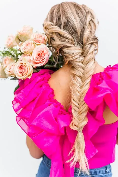 https://cdn.salonspotlight.com/photos/Ls9bE5j1ZmStgYJ3D7Jj/21294236-b3fc-44ce-8c6f-0d9da83bc68d_720x720